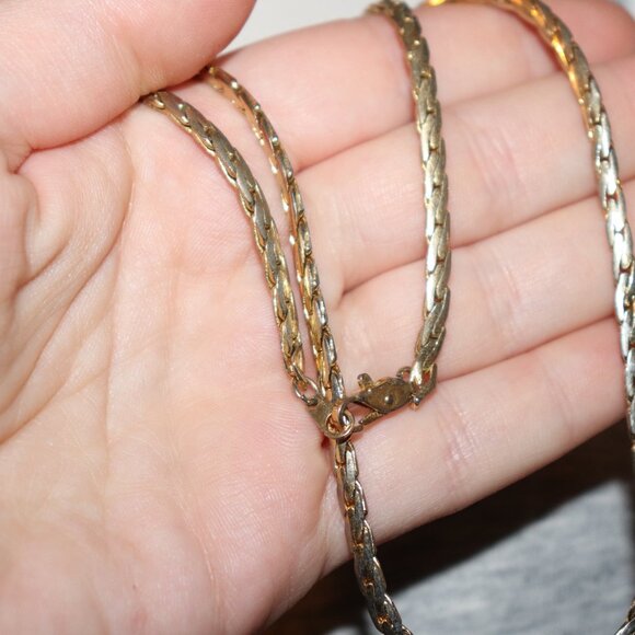 Beautiful long, gold and green cats eye statement necklace 30" - Picture 2 of 5